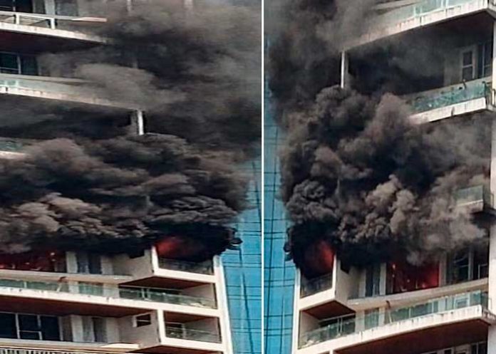 Voraz incendio en Bombay, India deja al menos siete muertos