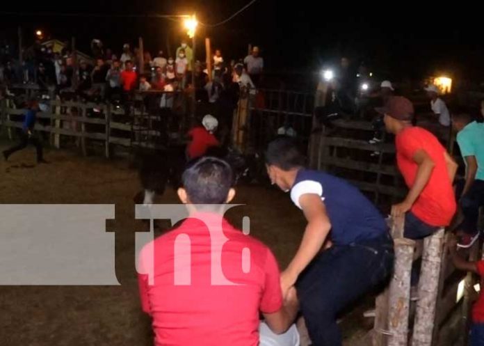 Realizan corridas de toros para dar la bienvenida al 2022 en la Isla de Ometepe