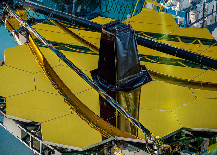 Telescopio James Webb inicia proceso de alineación de sus espejos