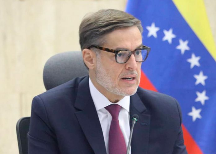 Gobierno de Venezuela ordena devolución de bienes de su embajada en EE.UU.