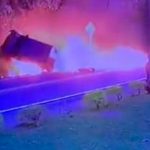 ¡Boom! Explota moto al chocar con camioneta en Colombia (VIDEO)