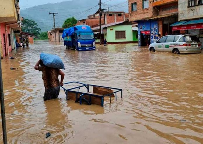 60 mil familias afectadas y 22 han fallecidos por lluvias en Bolivia.