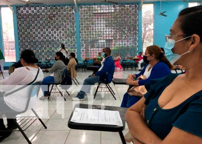 Nicaragua: ¡De profesores empíricos a maestros profesionales!