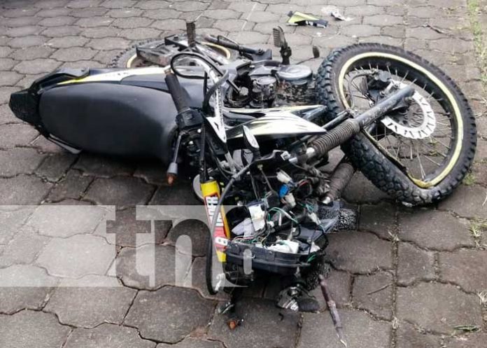 Conductor ocasiona la muerte de un motociclista en Jinotega