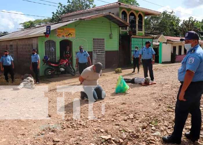 Tres detenidos, 5 kilos de cocaína y una camioneta incautada en El Rama