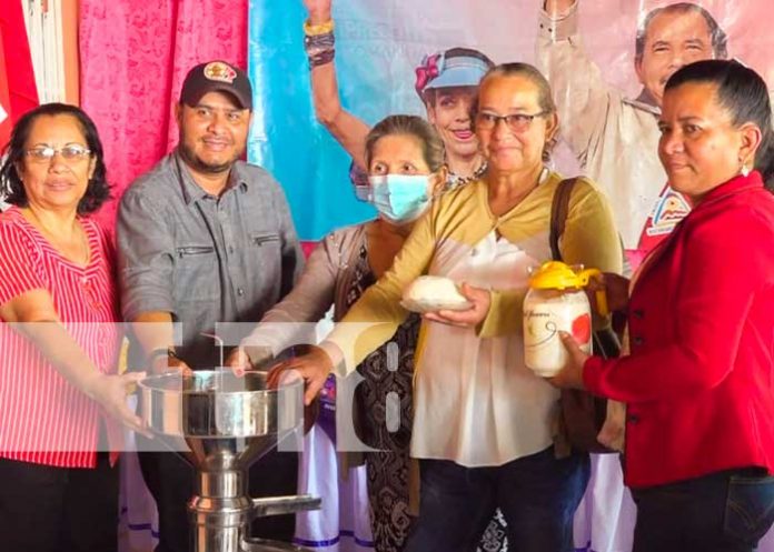 Productores reciben bonos tecnológicos para lácteos en Nueva Segovia