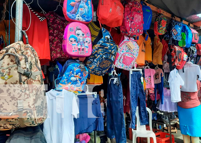 Mercado de Jinotega abastecido con productos de temporada escolar 