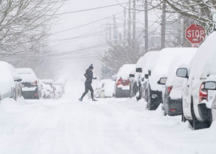 Una fuerte tormenta de nieve golpea Washington y su región