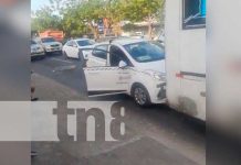 Busero y taxero se dan con todo en Managua (VIDEO)
