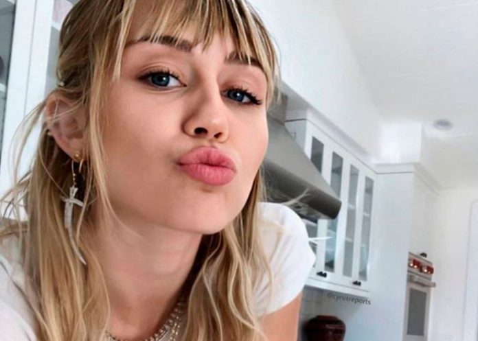 Miley Cyrus empieza el 2022 con nuevo novio