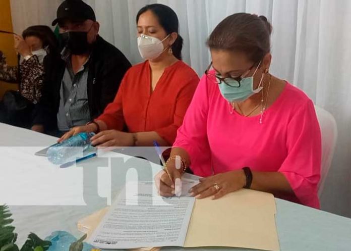 Ministerio de la Familia firma convenio con autoridades en Chontales
