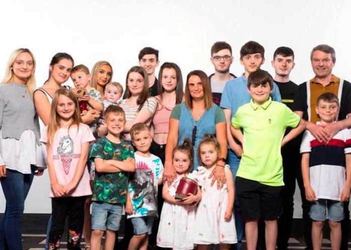 Mamá de 22 hijos anuncia que ya no quiere más hijos en su familia