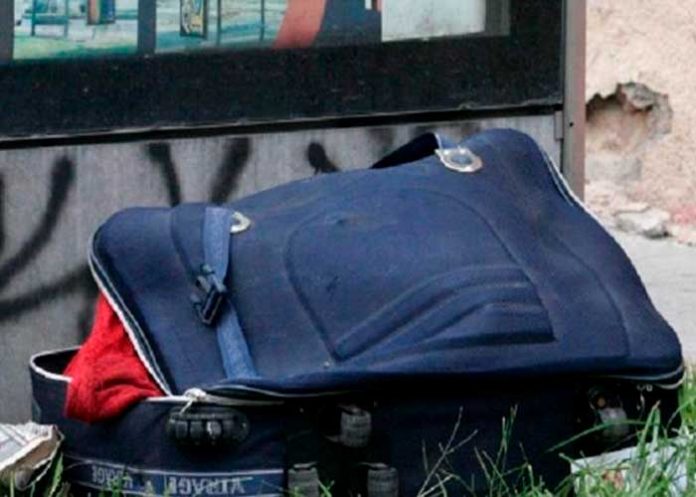 Asesinan infante y lo dejan dentro de una maleta en Francia