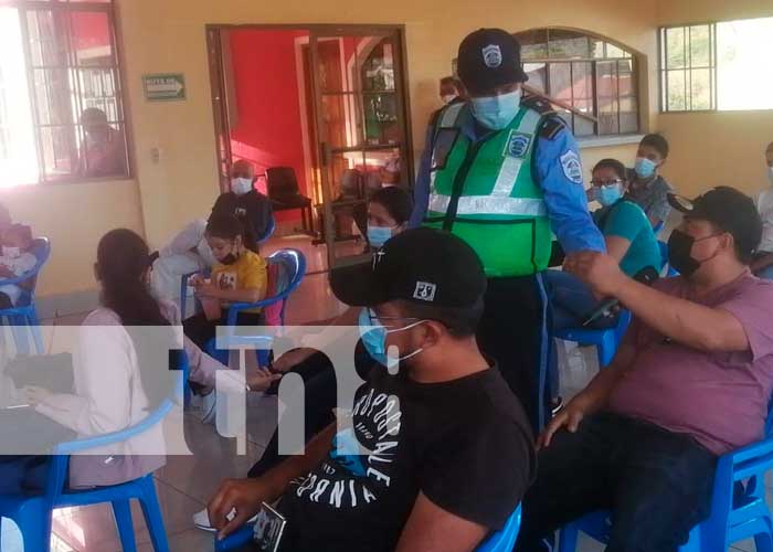 Policía de tránsito capacita a conductores escolares en Boaco