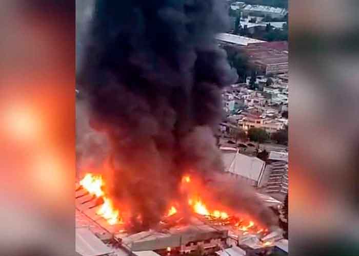 Incendio consume fábrica de bicicletas en México