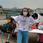 La piloto más joven en dar la vuelta al mundo volando en solitario