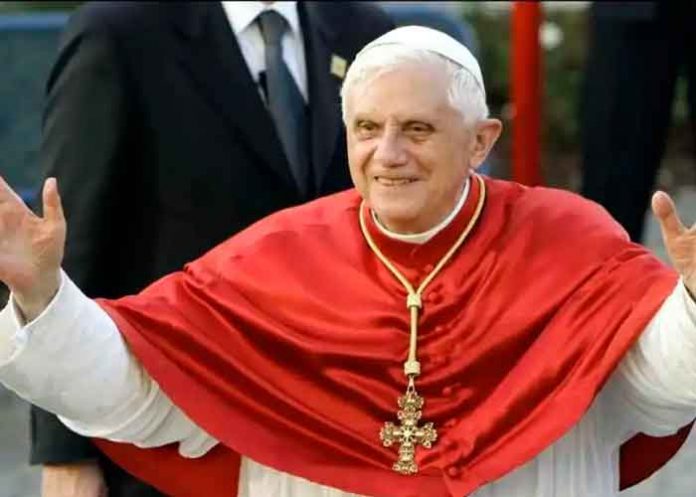 Benedicto XVI reacciona ante informe sobre sus abusos sexuales