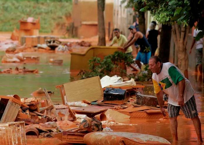 Emiten alerta máxima por rotura de una represa en Minas Gerais, Brasil
