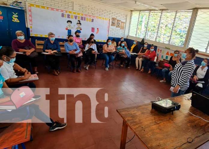 Capacitación para docentes en Managua