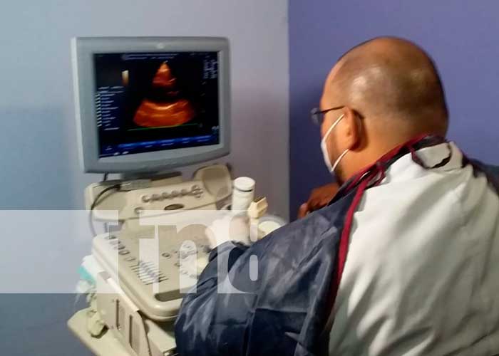Realización de ecocardiograma en hospitales de Nicaragua