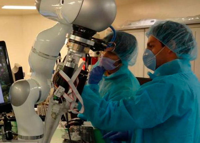¡Sin ayuda de humano! Robot realizó la primera cirugía intestinal