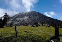 Reportan dos erupciones del volcán Turrialba en Costa Rica