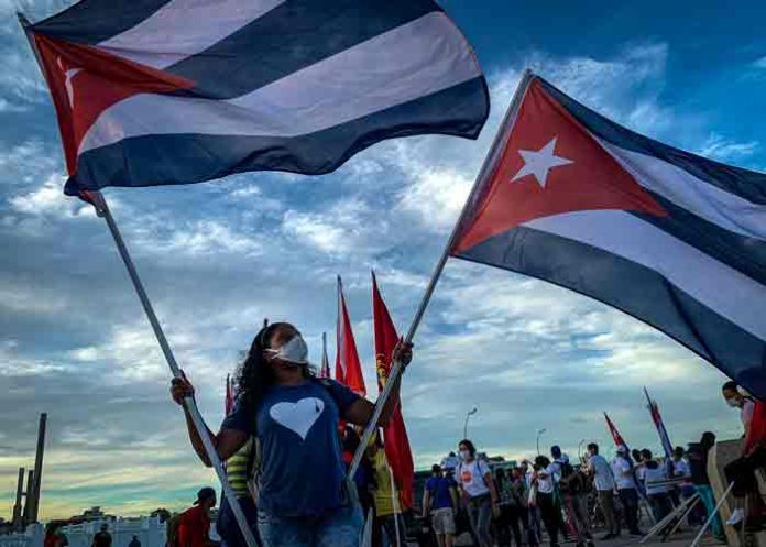 Cuba y su Revolución: Un sol que alumbra el amor a la Patria