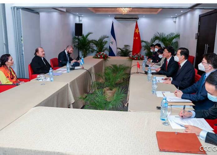 Encuentro del Presidente de Nicaragua, Daniel Ortega y la Vicepresidenta Rosario Murillo con alta delegación de China