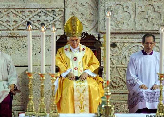 Acusan a Benedicto XVI de encubrir abusos cuando era arzobispo