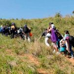 En Guatemala detienen la primera caravana migrantes hondureños de 2022