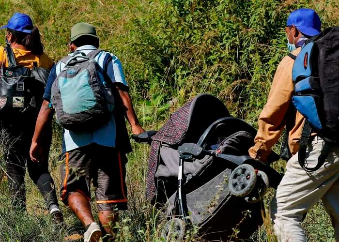 En Guatemala detienen la primera caravana migrantes hondureños de 2022