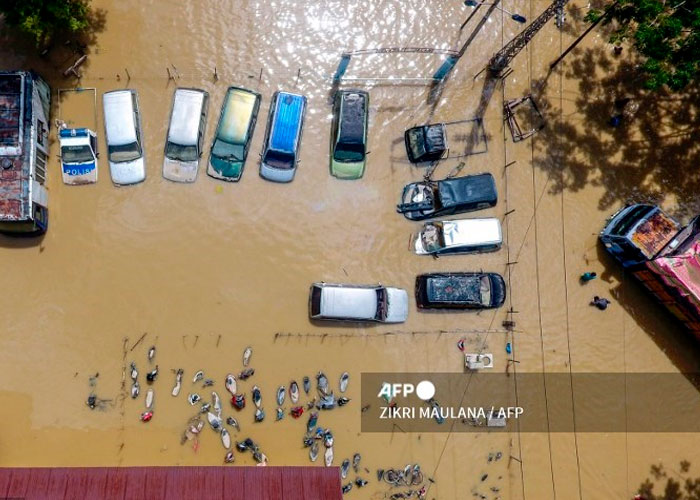 24.000 evacuados y dos muertos en inundaciones en Indonesia