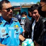 Hijos de policía reciben bono escolar en Jinotega