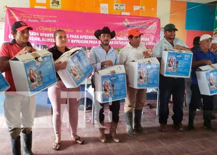 Entrega de equipos para productores de leche en el Caribe Norte de Nicaragua