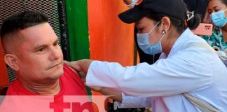 Jornada de vacunación en el barrio Hugo Chávez, Managua