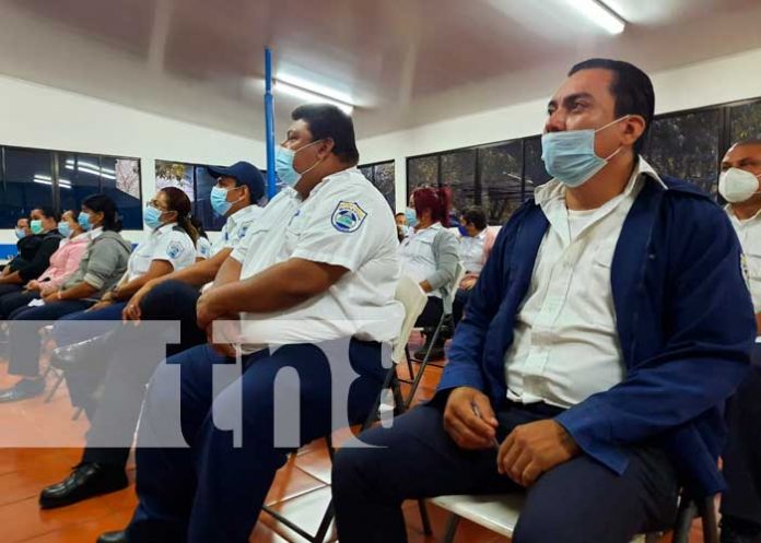 Charla sobre las drogas en Migración y Extranjería de Nicaragua