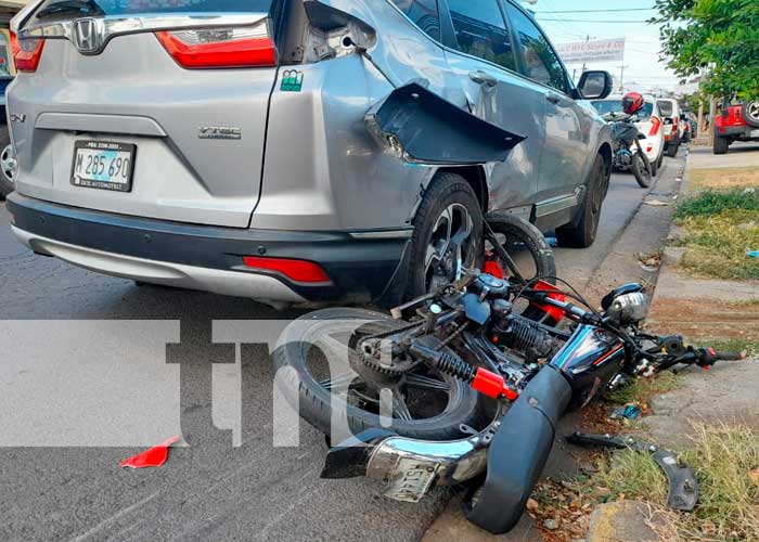 Accidente de tránsito en sector de Monte de los Olivos, Managua