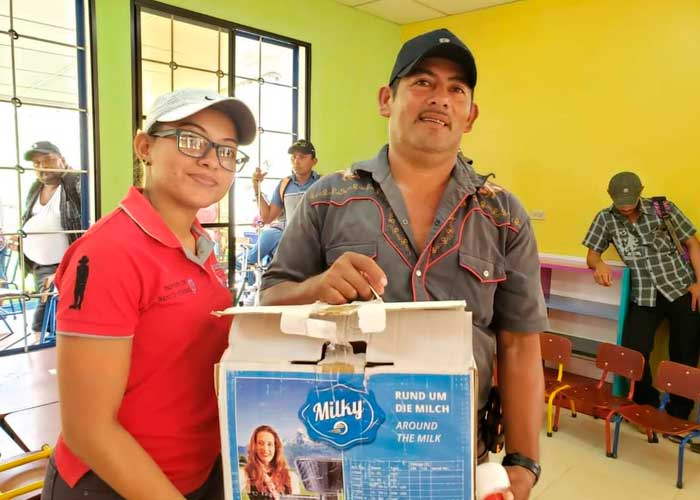Productores lácteos reciben herramientas tecnológicas en Puerto Cabezas
