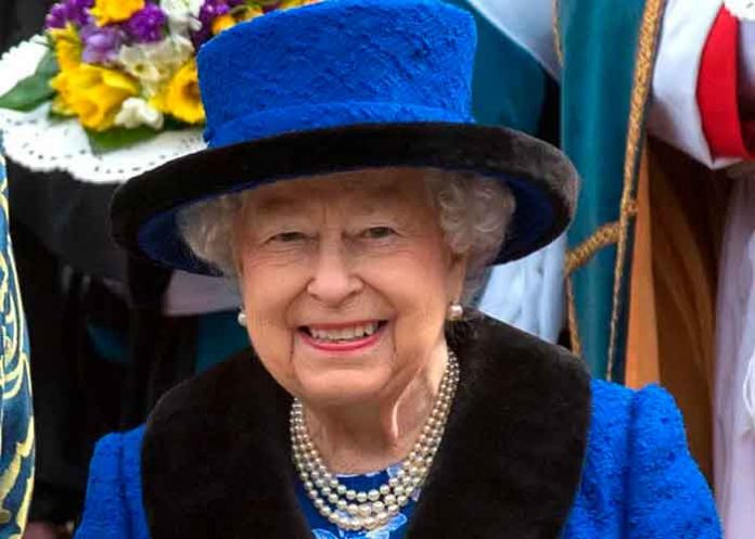 La reina Isabel lanza su propia marca de ketchup