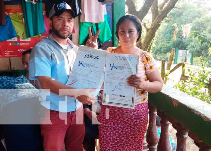 Entrega de títulos de propiedad para Río Blanco, Nicaragua