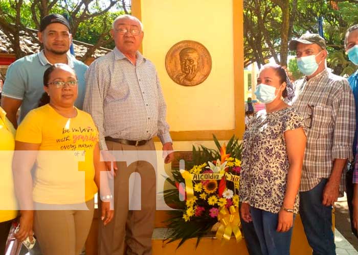 Conmemoración a Rubén Darío desde el parque municipal en Nandaime