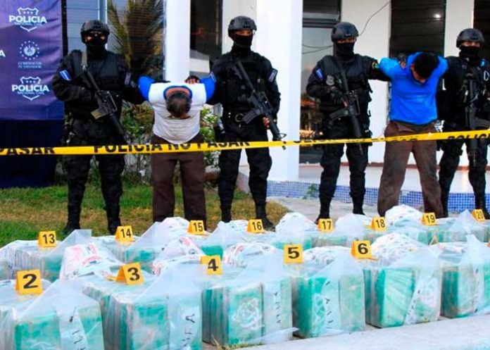 Autoridades de El Salvador decomisan 500 kilos de cocaína