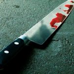 Imagen referencial de un cuchillo con sangre