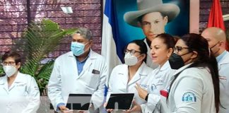 Entrega de tablets para mejorar el sistema de salud en Nicaragua