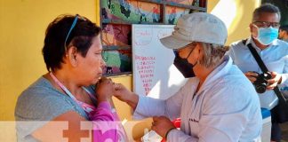 Jornada de vacunación en el barrio Julio Buitrago, Managua