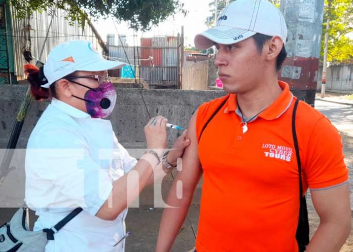 Jornada de vacunación en barrios de Managua
