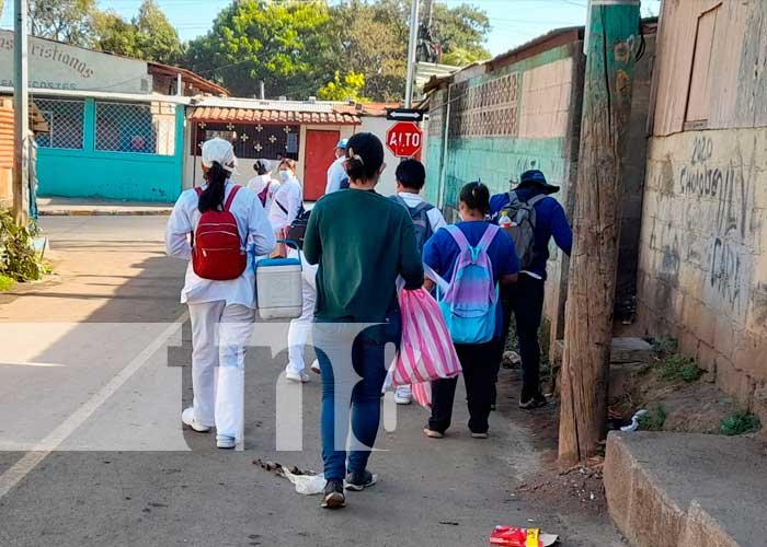 Jornada de vacunación en el barrio Grenada, Managua