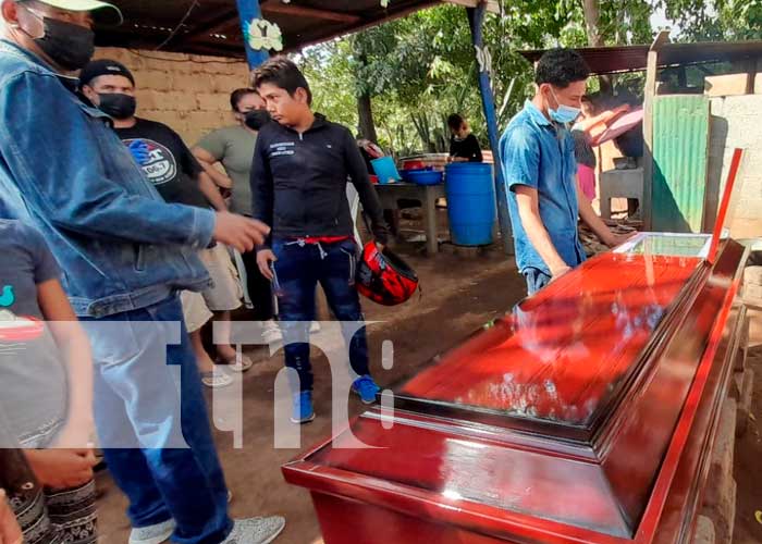  Vela de mujer que fue asesinada por su vecina en Villa El Carmen, Managua