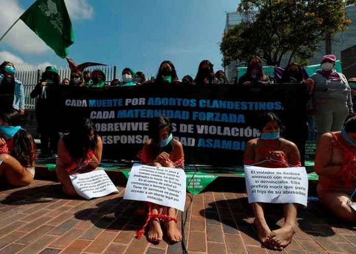 En Ecuador aprobó el aborto en casos de violación.