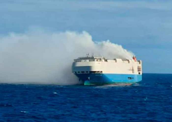 Se declara incendio en ferry en Grecia con 288 personas a bordo